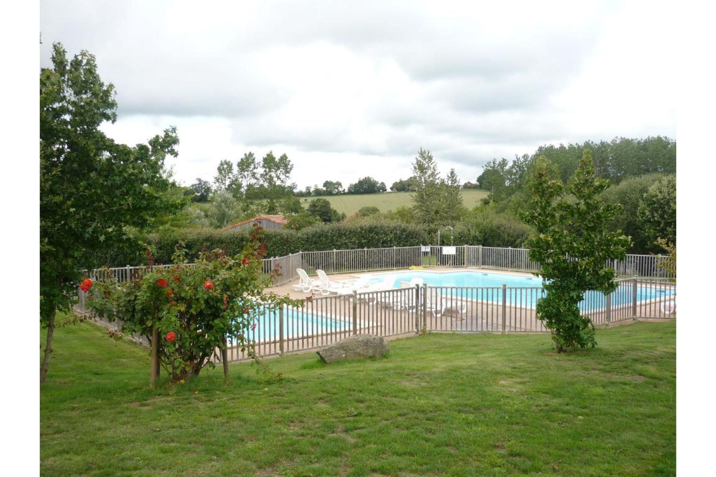 Terres De France - Natura Resort Pescalis Moncoutant Εξωτερικό φωτογραφία